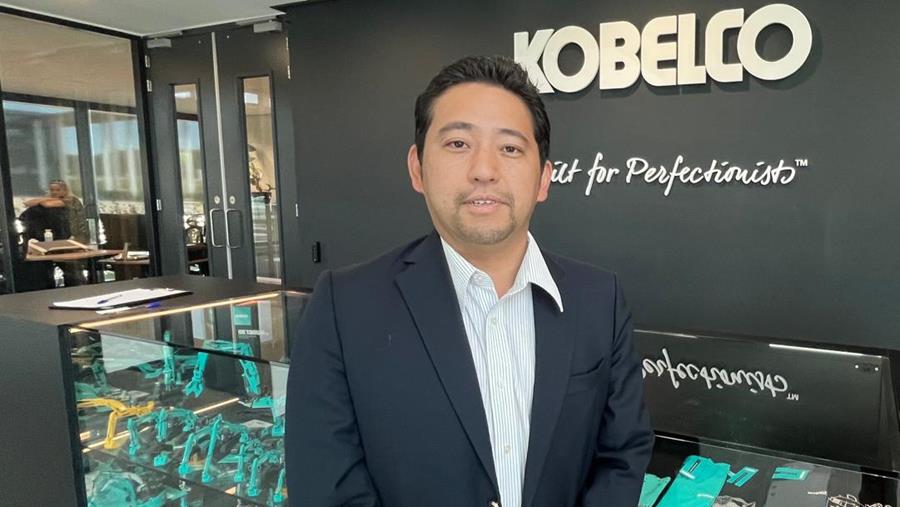 Akira Takayama nommé directeur de la division Grues chez Kobelco