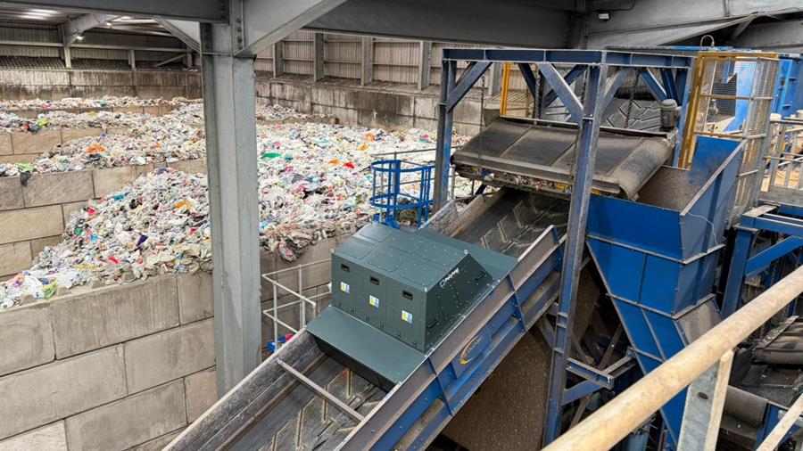 Une encre fluorescente permet de suivre le parcours des bouteilles de lait dans le processus de recyclage