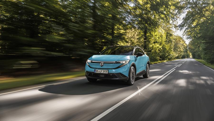 Nissan franchit le cap de 1,25 million de véhicules électrifiés