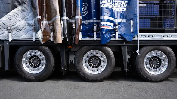Hankook keert terug: OE-deal met Schmitz Cargobull tot 2030