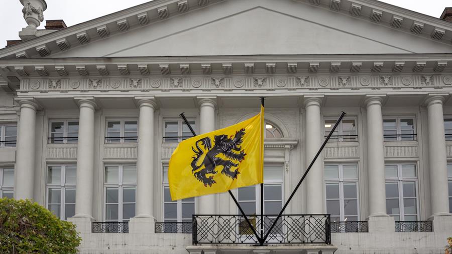 Vlaamse regering verstrengt regels voor persoonsvolgend budget