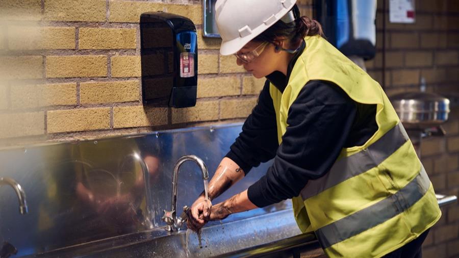 Tork lanceert drie-stappen handhygiënesysteem voor industrie