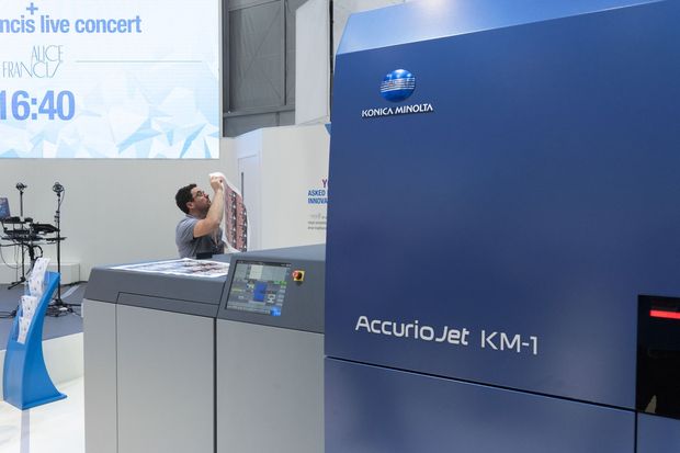 Konica Minolta poursuit son offensive sur le marché de l'impression industrielle