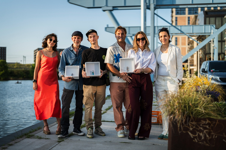 Trois artistes belges remportent le prix BIC® au concours international