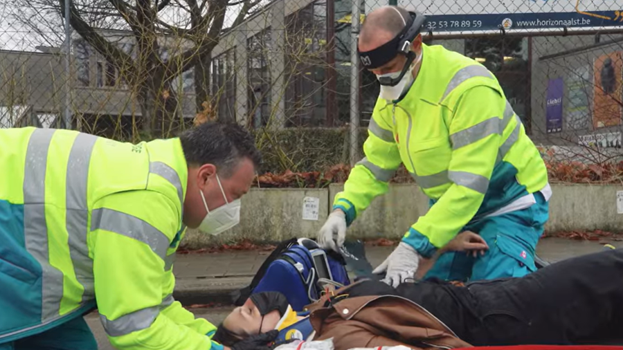 AZORG pakt uit met 5G-bril in PIT-voertuig