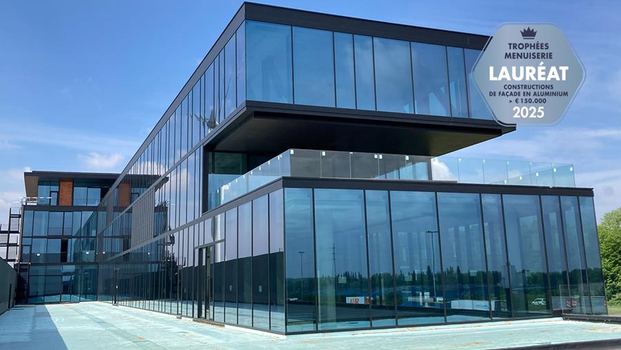 Précision toute en transparence le long de l'E17