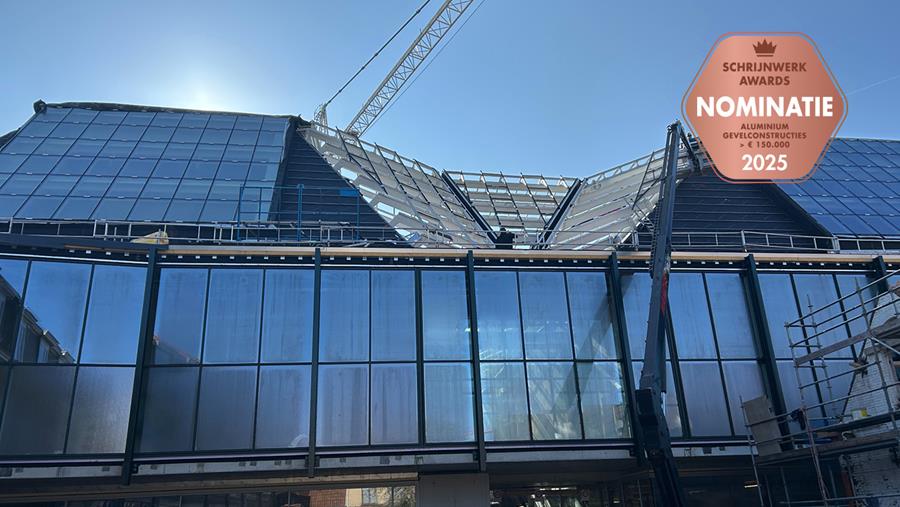 Architecturale koepel als lichtbaken voor kunst