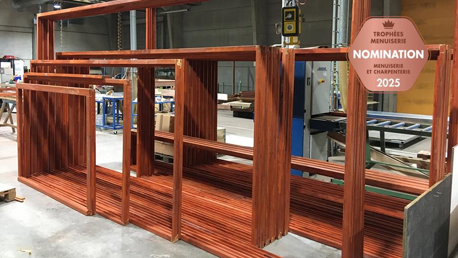 Des fenêtres en Padouk FSC pour le bâtiment central de l'Université de Liège