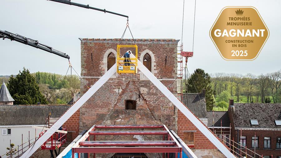 Une structure préfabriquée en bois restaure le patrimoine avec précision