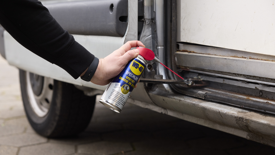Wuif wrijving en slijtage vaarwel met WD-40 Specialist® Spuitvet
