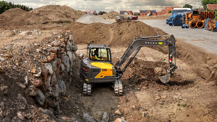 Volvo CE présente 3 nouvelles pelles hydrauliques compactes