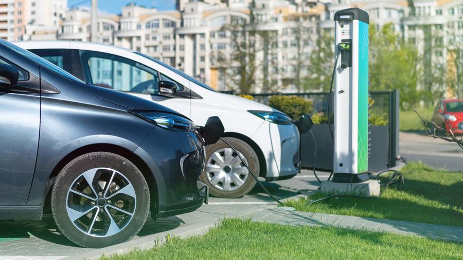 Les véhicules électriques d’occasion tirent le marché