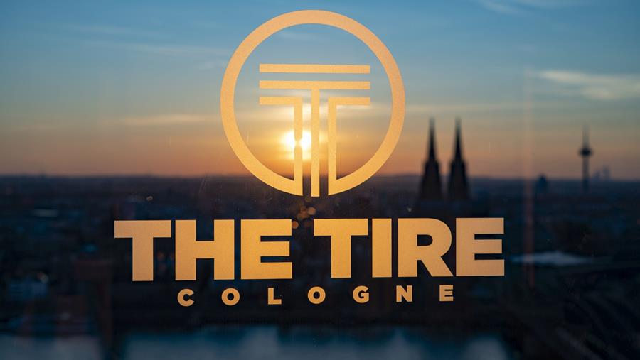 THE TIRE COLOGNE met l'accent sur l'atelier et le service